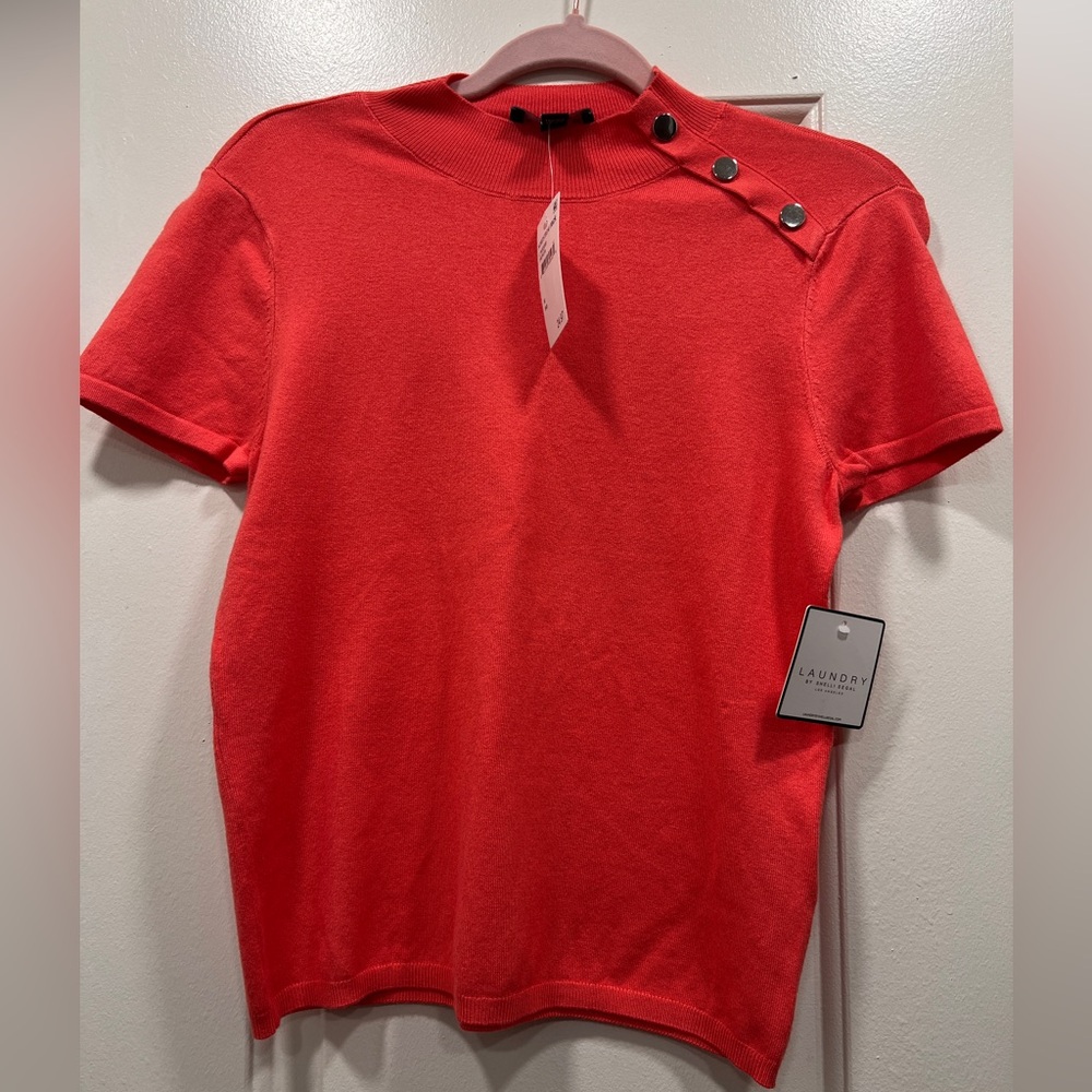 Laundry by Shelli Segal• Short sleeve sweater• color Coral•Size M•NWT